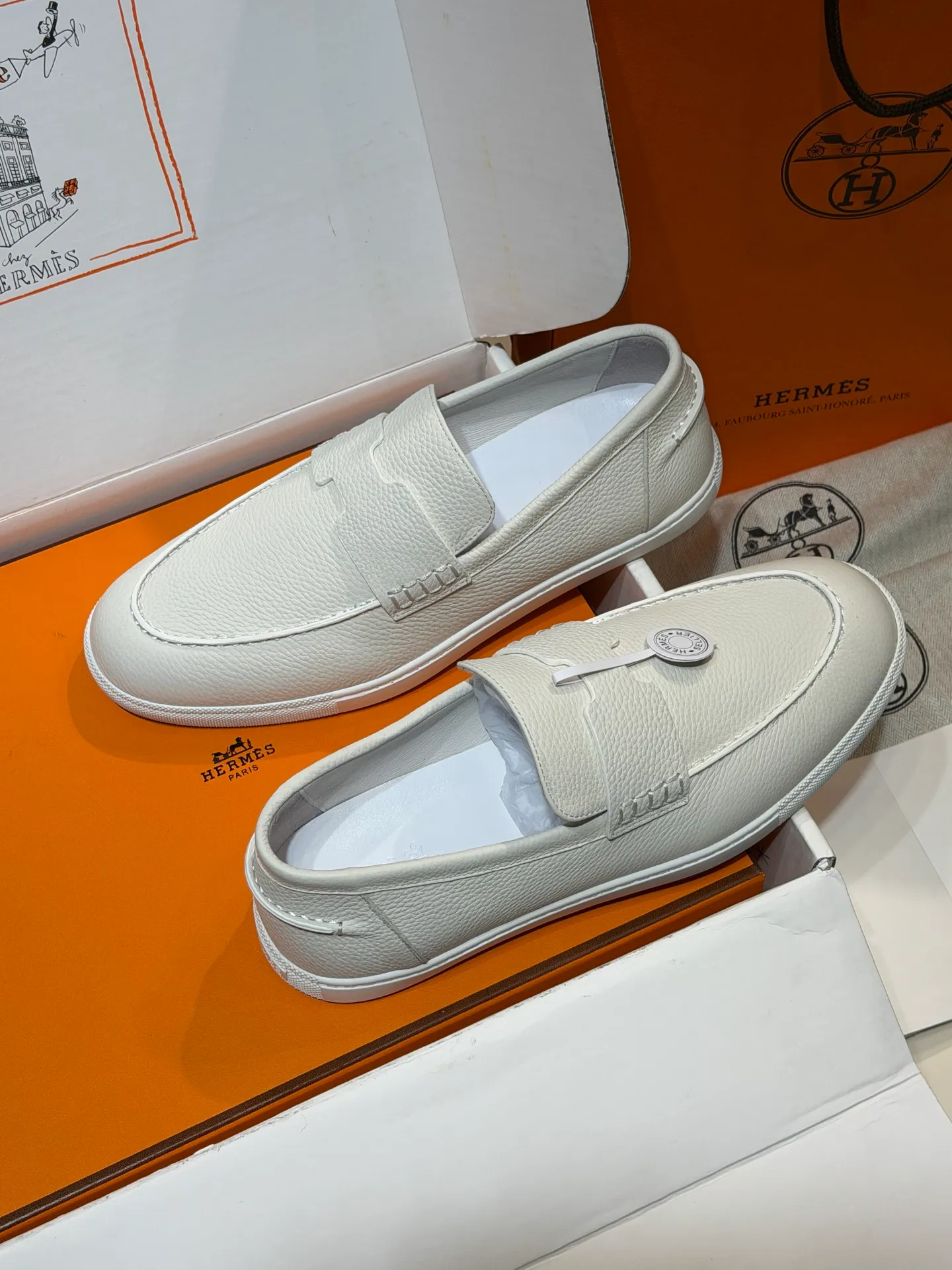 【HERMES】Top P:800💰-Size: 39-44 (38.45. Customized) H Home Freesstyle Men's Loafers Calfskin and Epsom Heritage calfskin high-top sports shoes, the soles are decorated with saddle stud buckle patterns, creating a modern urban style. Imported cowhide + cowhide lining + customized TPU outsole.